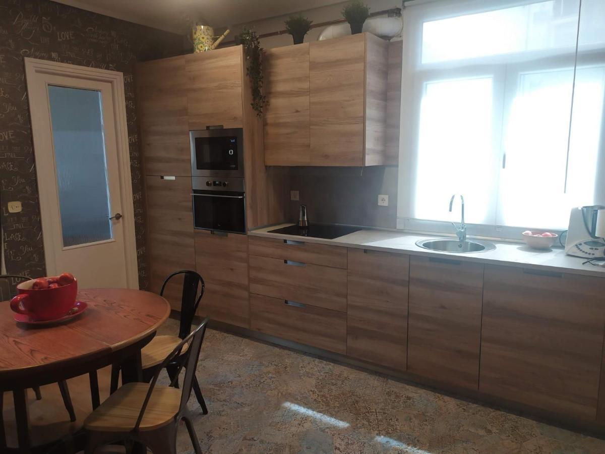 Bilbao Center Apt 90'S Parking Ngoại thất bức ảnh