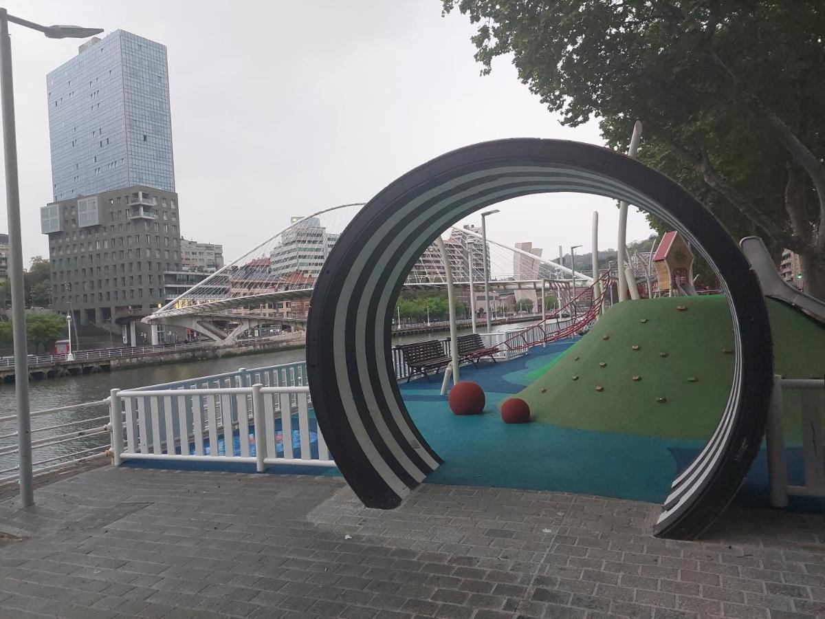 Bilbao Center Apt 90'S Parking Ngoại thất bức ảnh